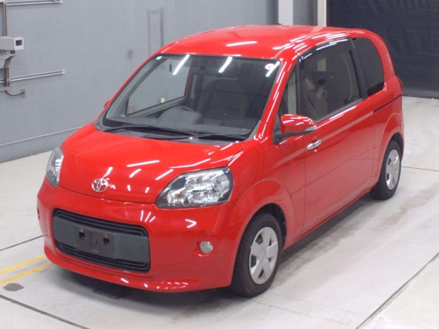 TOYOTA PORTE 2012