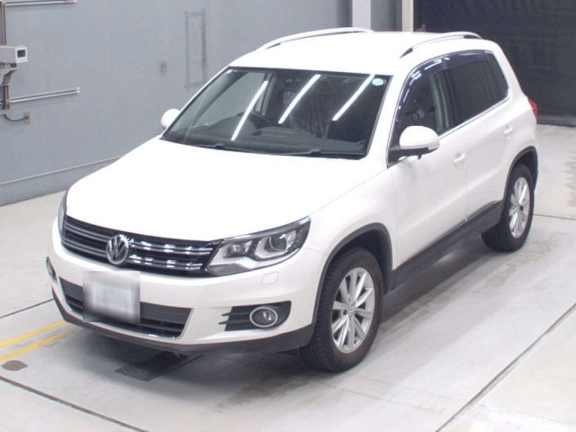 VOLKSWAGEN TIGUAN 2013