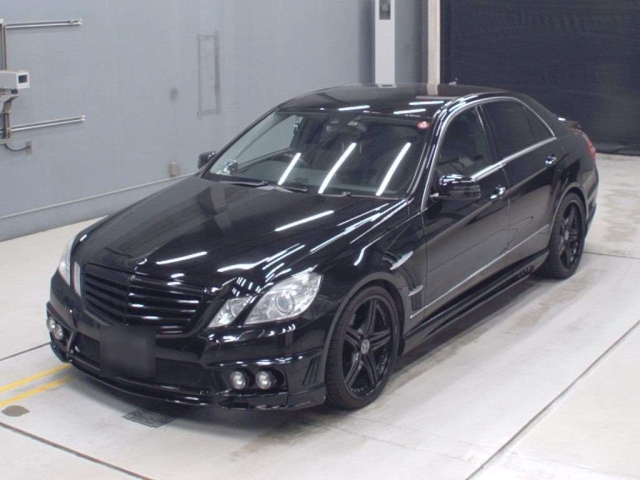 MERCEDES BENZ E CLASS 2010