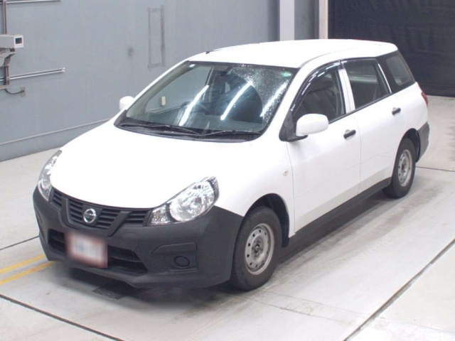 NISSAN AD 2020
