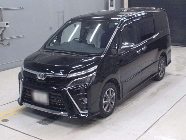 TOYOTA VOXY 2019