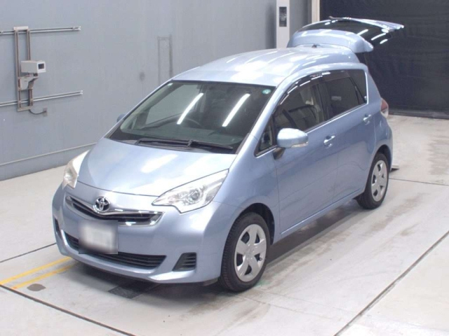 TOYOTA RACTIS 2015