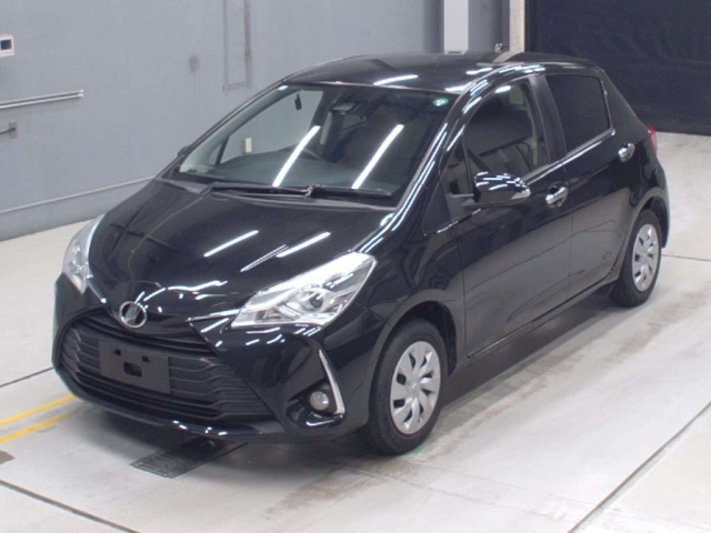 TOYOTA VITZ 2019