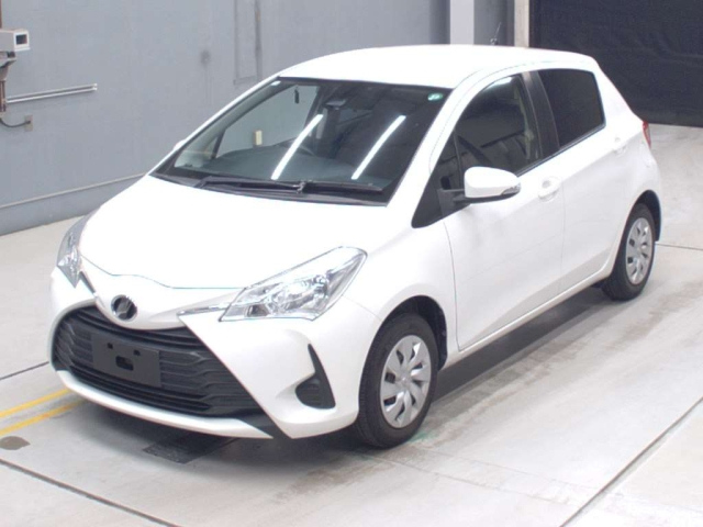 TOYOTA VITZ 2018