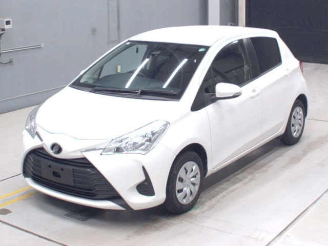 TOYOTA VITZ 2018