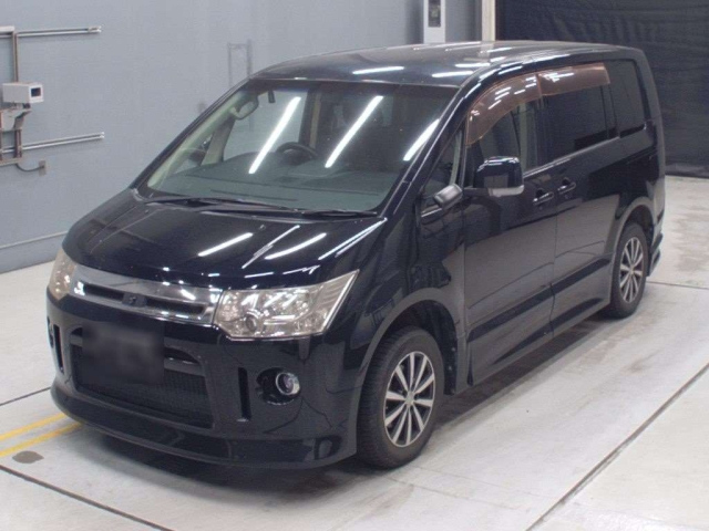 MITSUBISHI DELICA D5