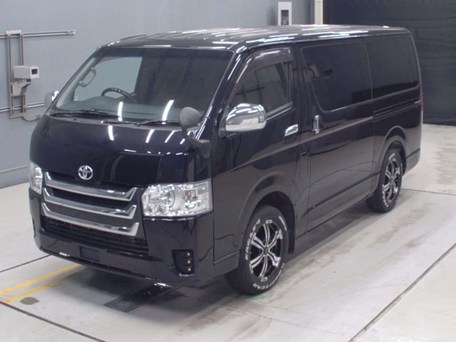 TOYOTA HIACE VAN 2015