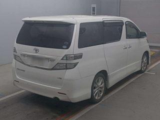TOYOTA VELLFIRE 2010