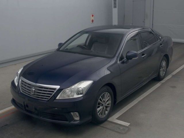 TOYOTA CROWN 2010