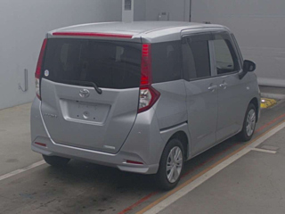 TOYOTA ROOMY 2022
