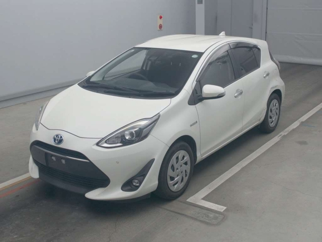 TOYOTA AQUA 2019