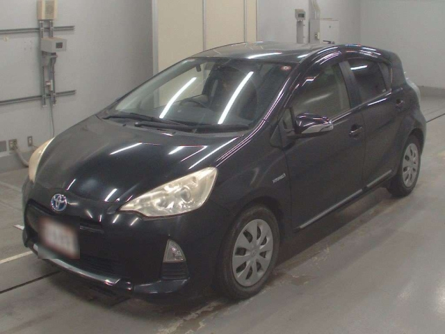 TOYOTA AQUA 2012