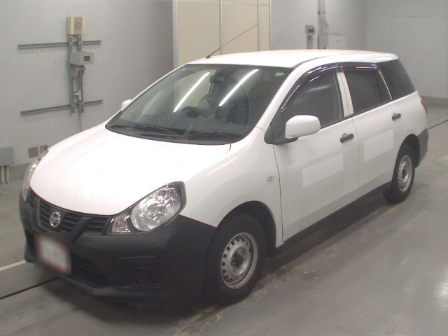 NISSAN AD 2020