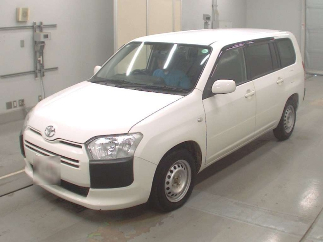 TOYOTA PROBOX 2018