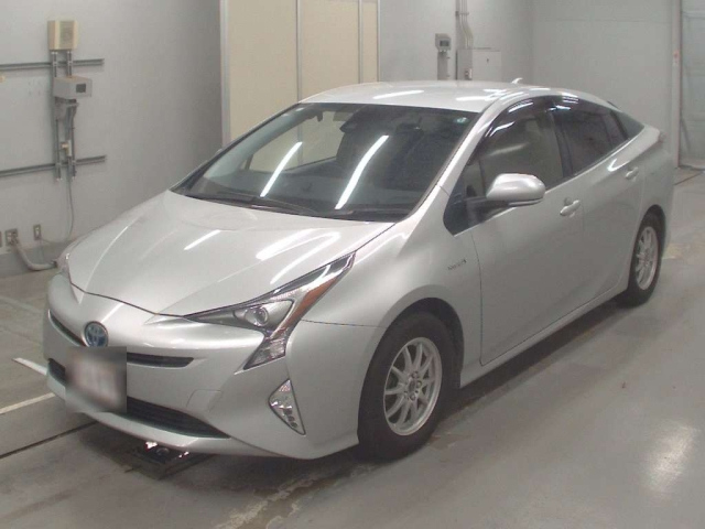 TOYOTA PRIUS 2018