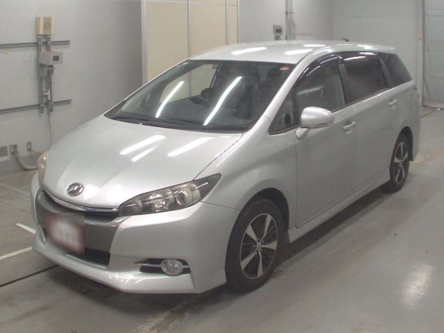 TOYOTA WISH 2012