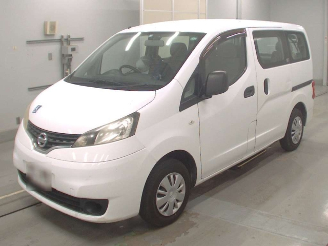 NISSAN NV200 2015