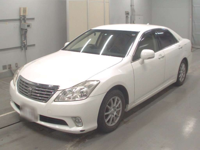 TOYOTA CROWN 2010