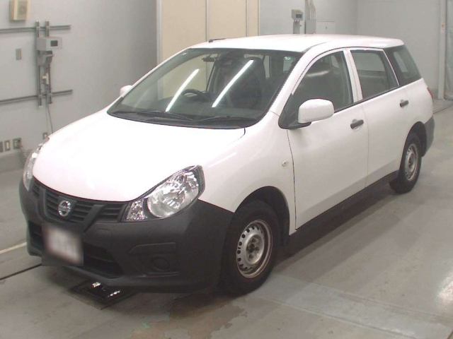 NISSAN AD 2019