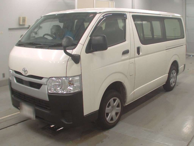 TOYOTA HIACE VAN 2024