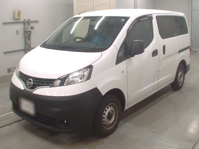 NISSAN NV200 2018