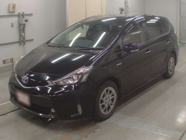 TOYOTA PRIUS ALPHA 2016