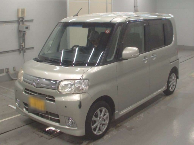 DAIHATSU TANTO 2012
