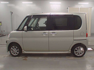 DAIHATSU TANTO 2012