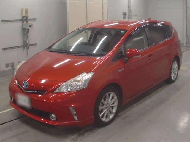 TOYOTA PRIUS ALPHA 2014