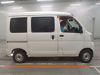 DAIHATSU HIJET VAN 2011