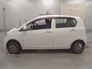 DAIHATSU MIRA E S 2015