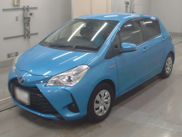 TOYOTA VITZ 2019