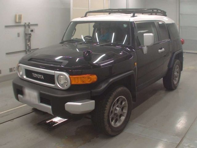 TOYOTA FJ CRUISER 2010