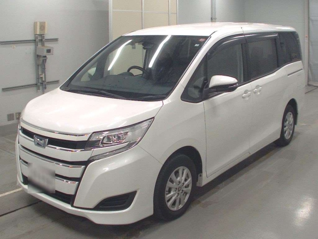 TOYOTA NOAH 2021