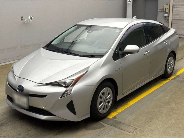 TOYOTA PRIUS 2017