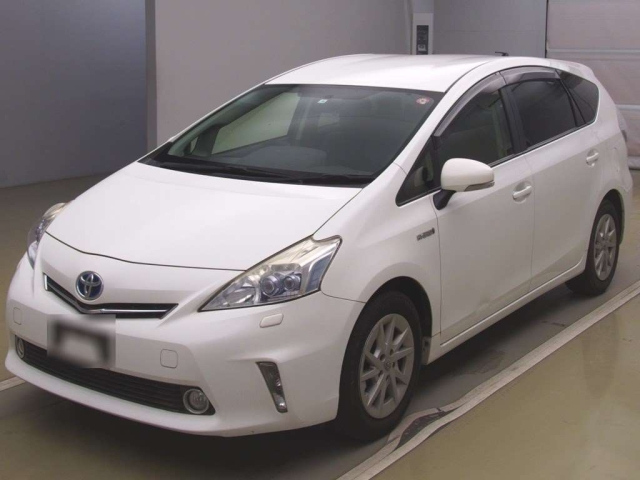 TOYOTA PRIUS ALPHA 2012