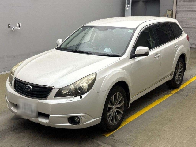 SUBARU LEGACY OUTBACK 2011