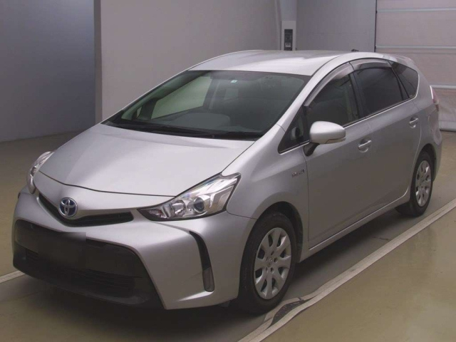 TOYOTA PRIUS ALPHA 2016