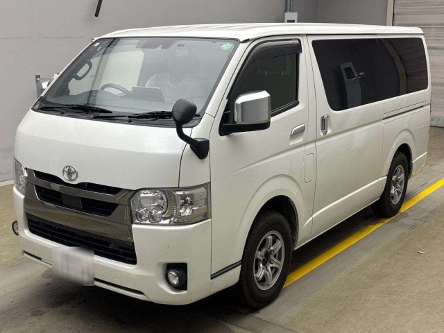 TOYOTA HIACE VAN 2022