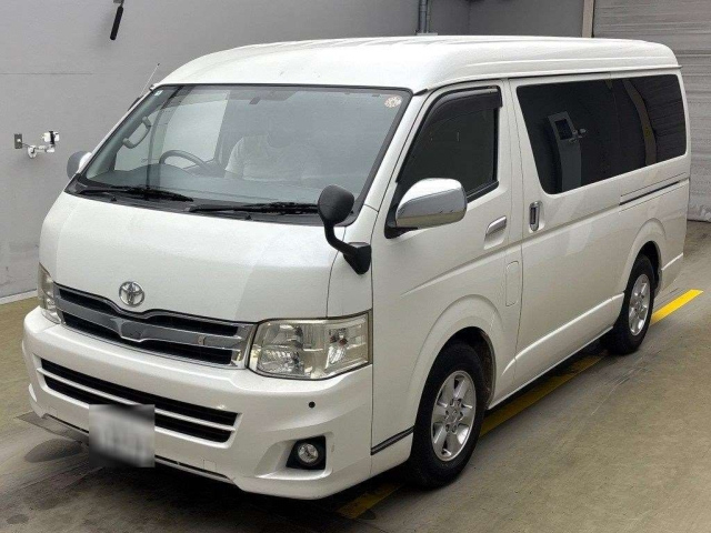 TOYOTA HIACE 2012