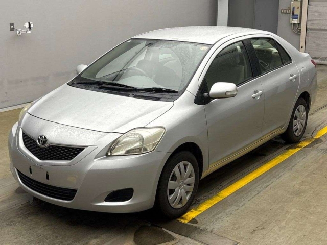 TOYOTA BELTA 2010