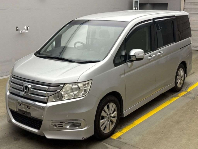 HONDA STEP WAGON 2010
