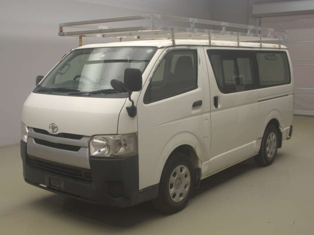 TOYOTA HIACE VAN 2014