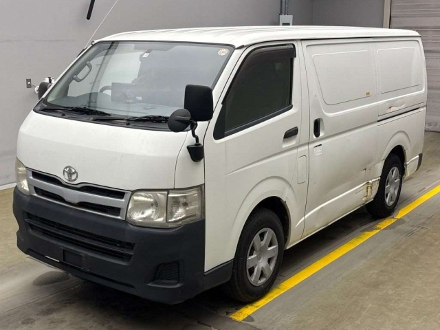 TOYOTA HIACE VAN 2012