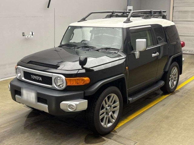 TOYOTA FJ CRUISER 2015