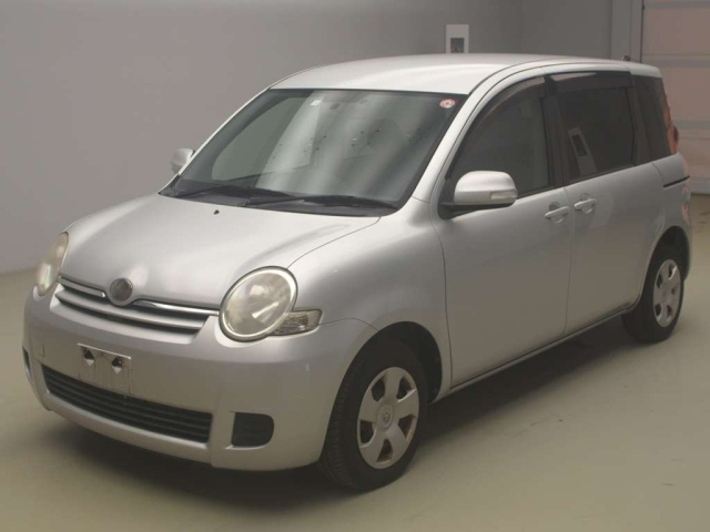 TOYOTA SIENTA 2010