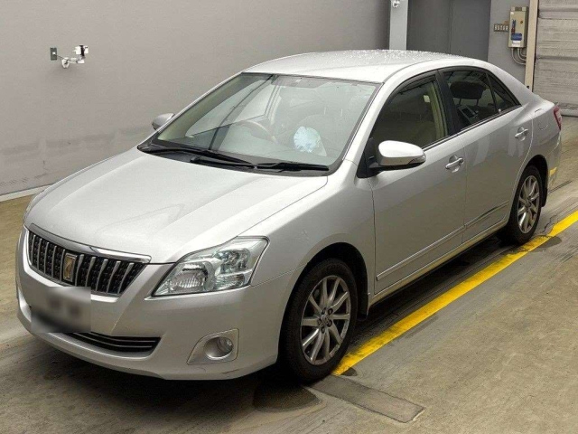 TOYOTA PREMIO 2013