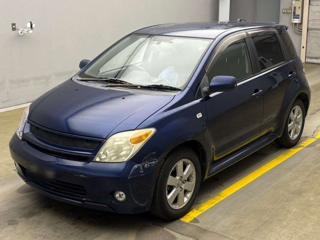 TOYOTA IST 2005