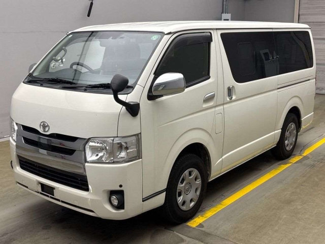 TOYOTA HIACE VAN 2019