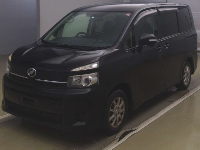 TOYOTA VOXY 2012